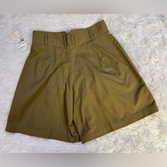 NWT Vintage BLUE CABANA Women’s Khaki High Waist Pleated Bermuda Shorts j14 - Picture 2 of 7